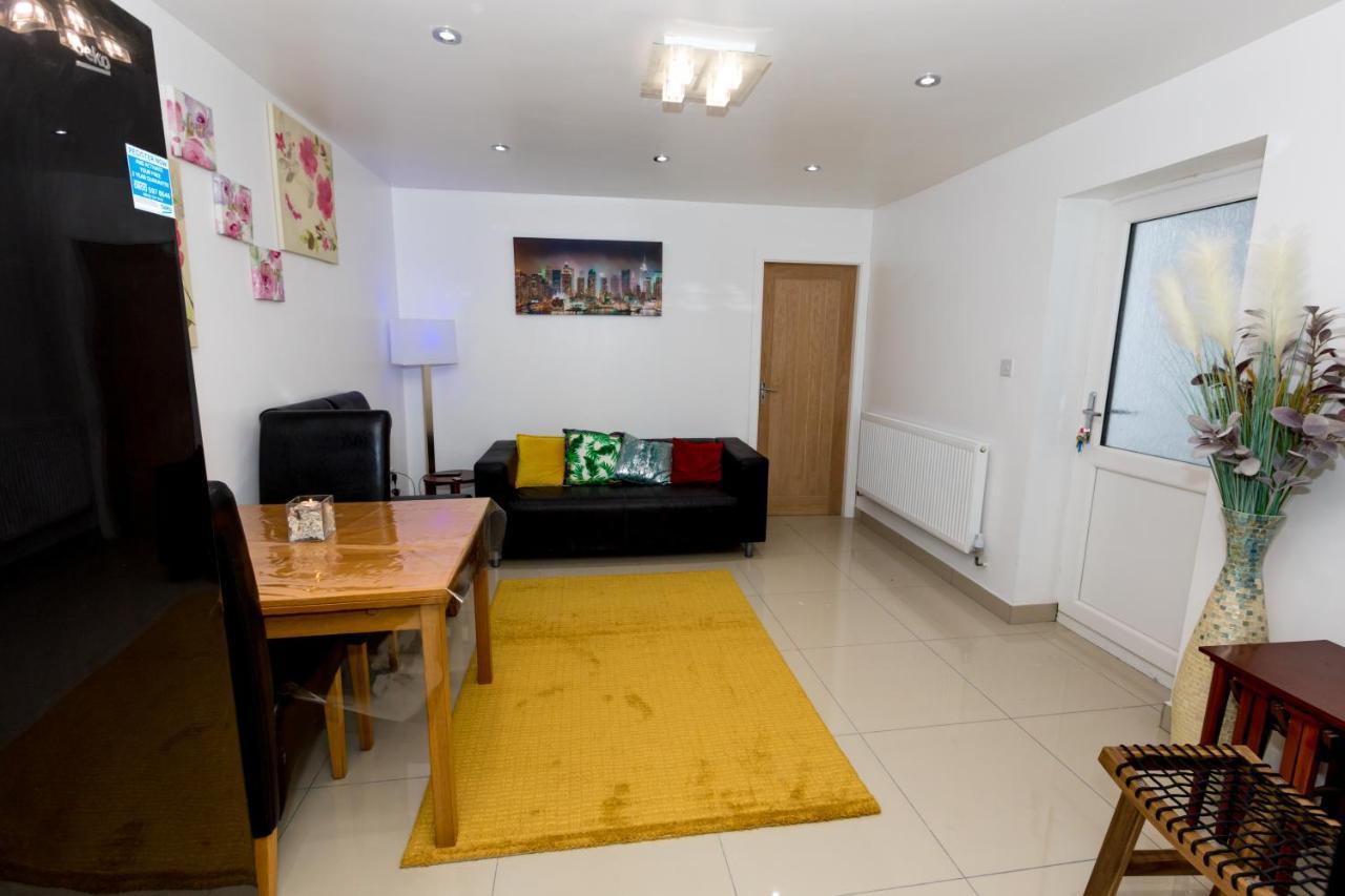 Comfortable Stay In Shirley, Solihull - Room-2 Bagian luar foto